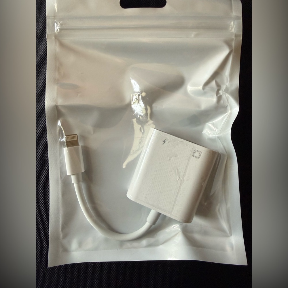 New White RJ45 Ethernet and USB Lightning IPhone IPad Network Connector Charging